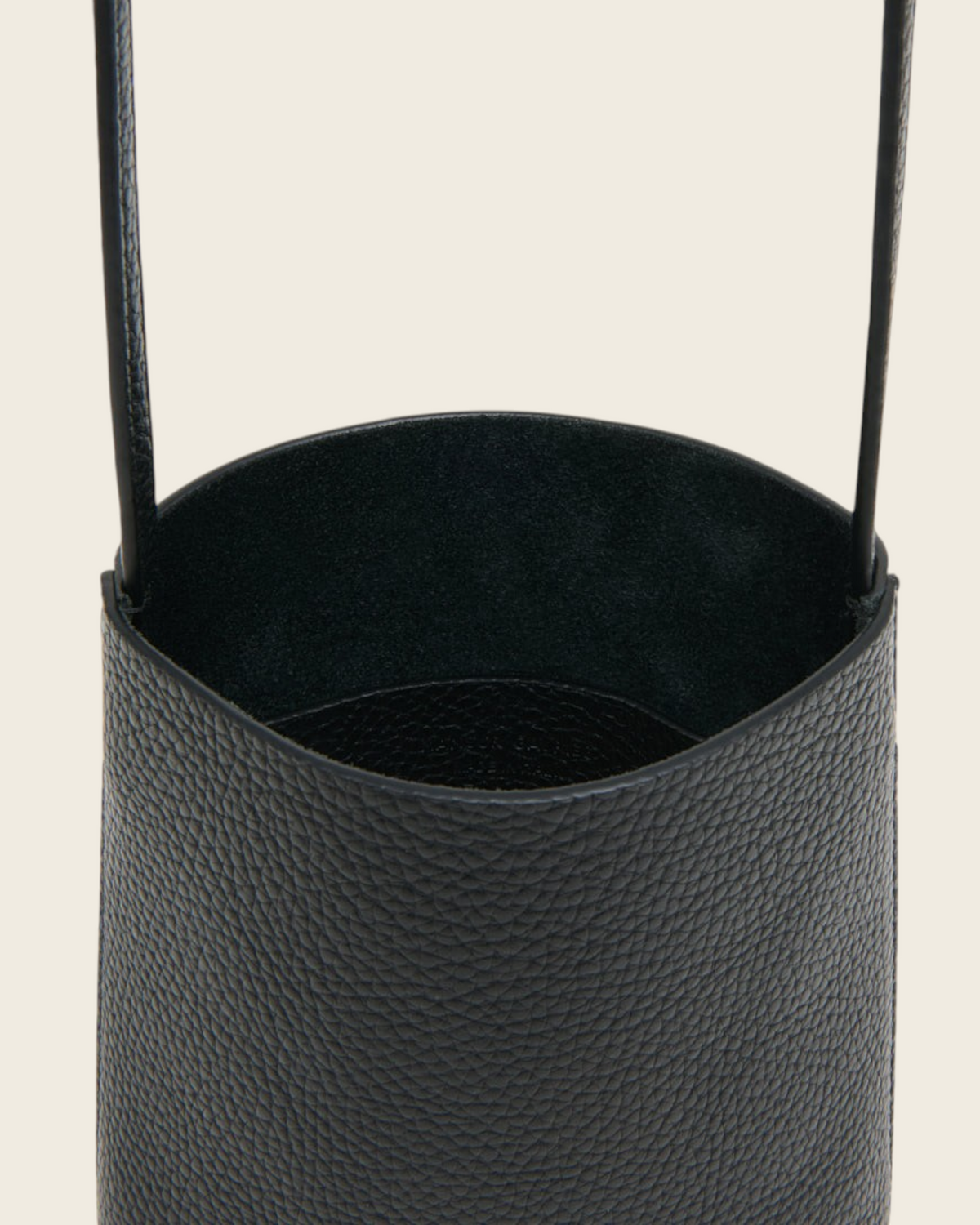 Weldun Mansur Gavriel Everyday Cabas black pebbled leather bucket bag with adjustable crossbody strap