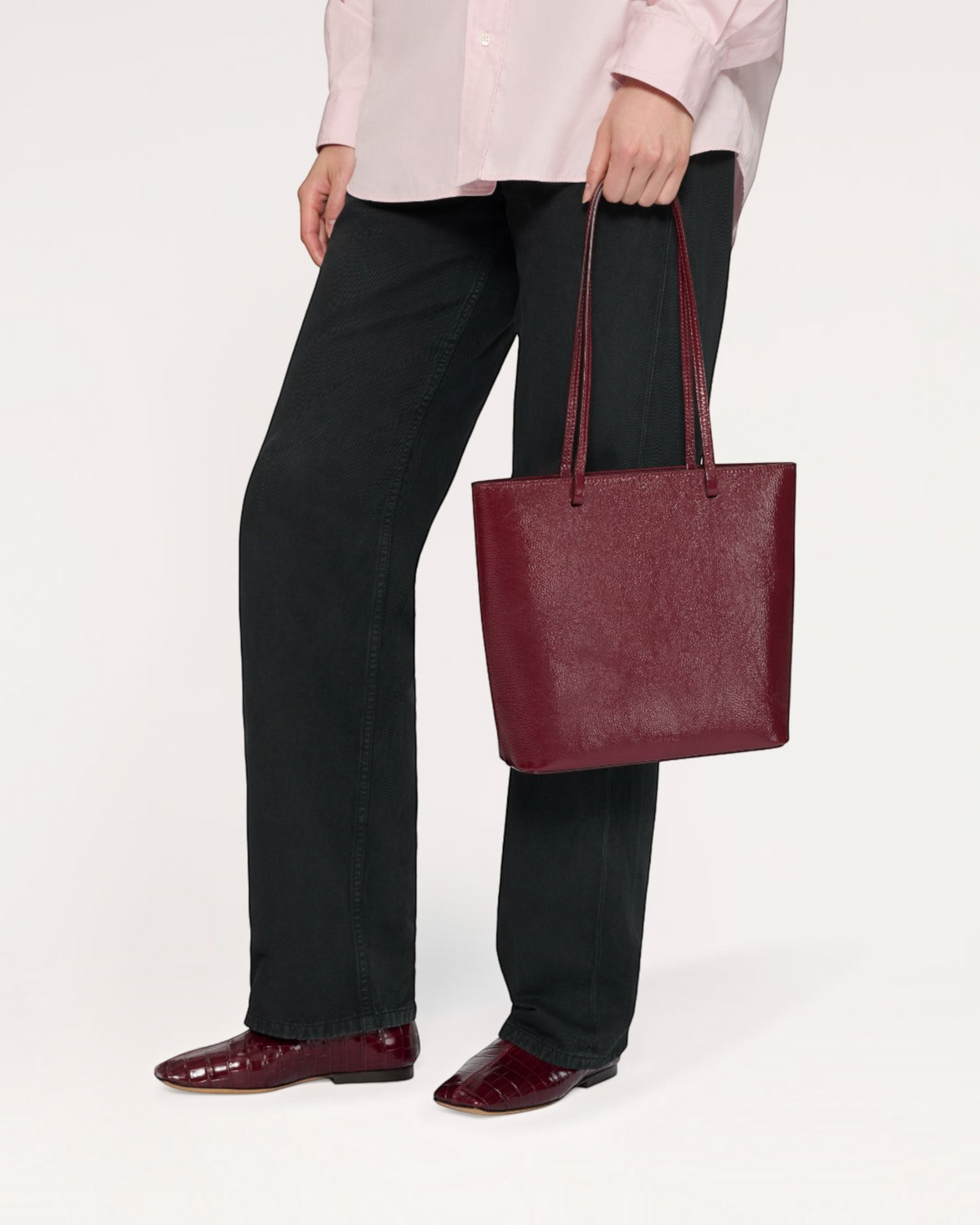 Weldun Filo Tote in claret naplak laminated Italian leather with structured silhouette and shoulder straps