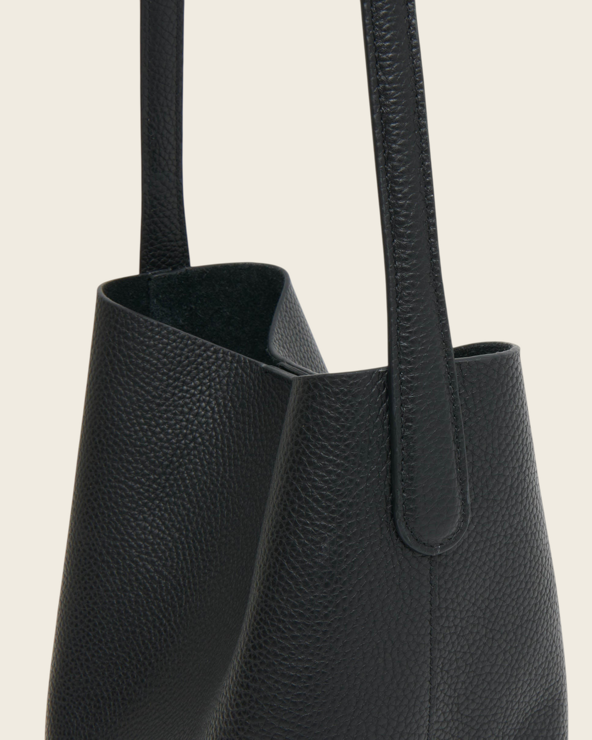 Weldun Mansur Gavriel Small Everyday Cabas in black pebbled leather with elongated shoulder straps