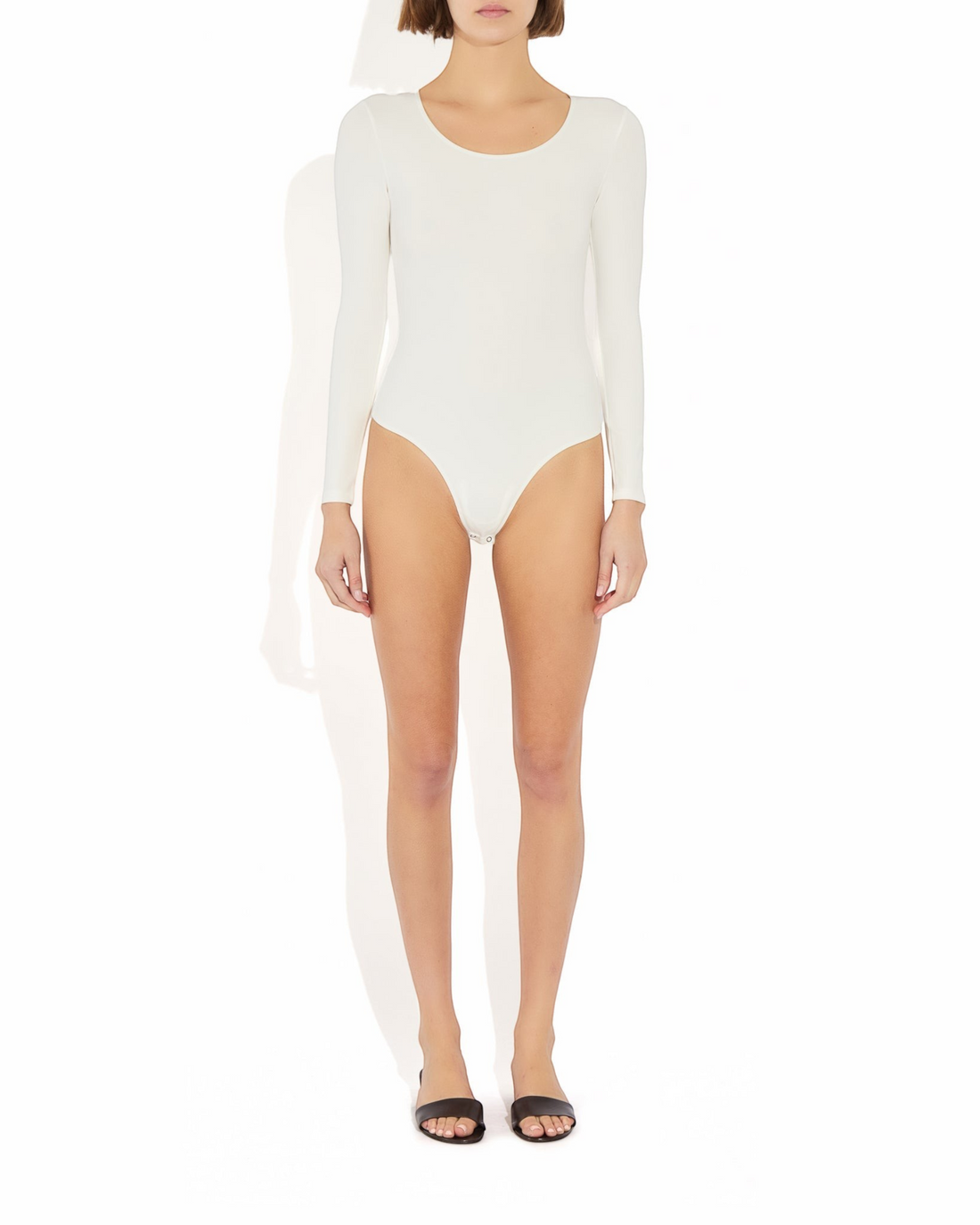 Weldun Donna long-sleeve white scoop neck bodysuit in soft stretch-knit fabric with cheeky coverage