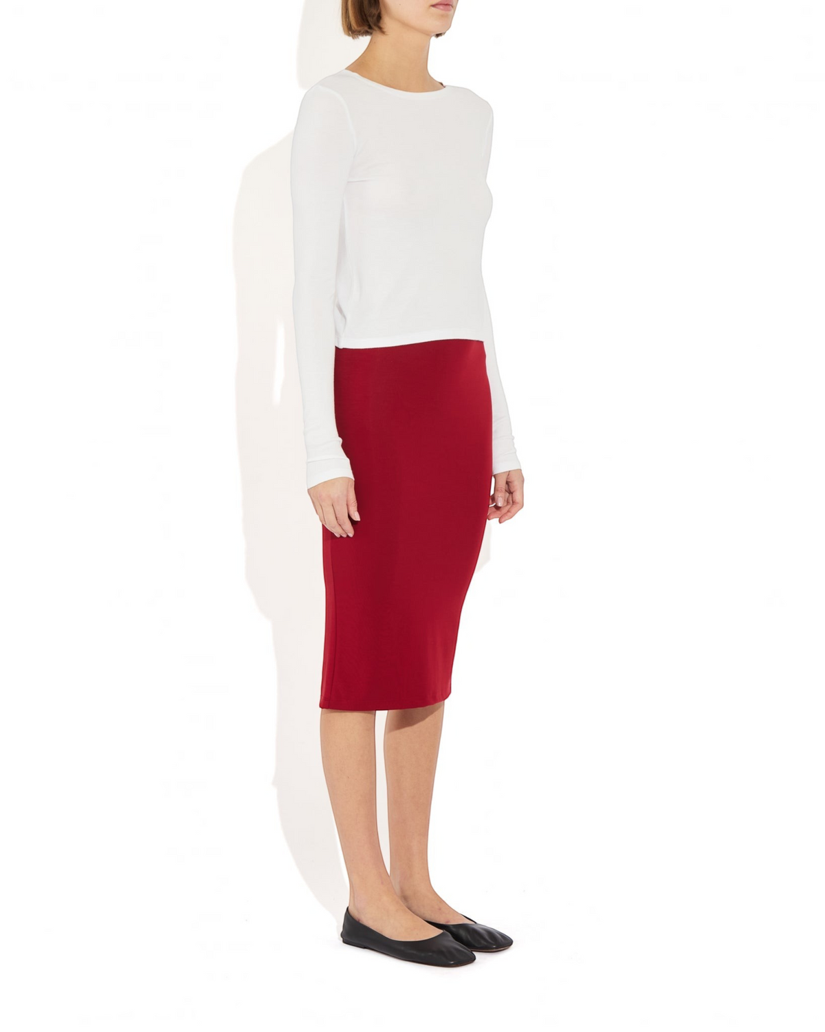 Weldun Sheryl Skirt in deep red MicroTencel with a comfortable elastic waistband and fluid pencil silhouette