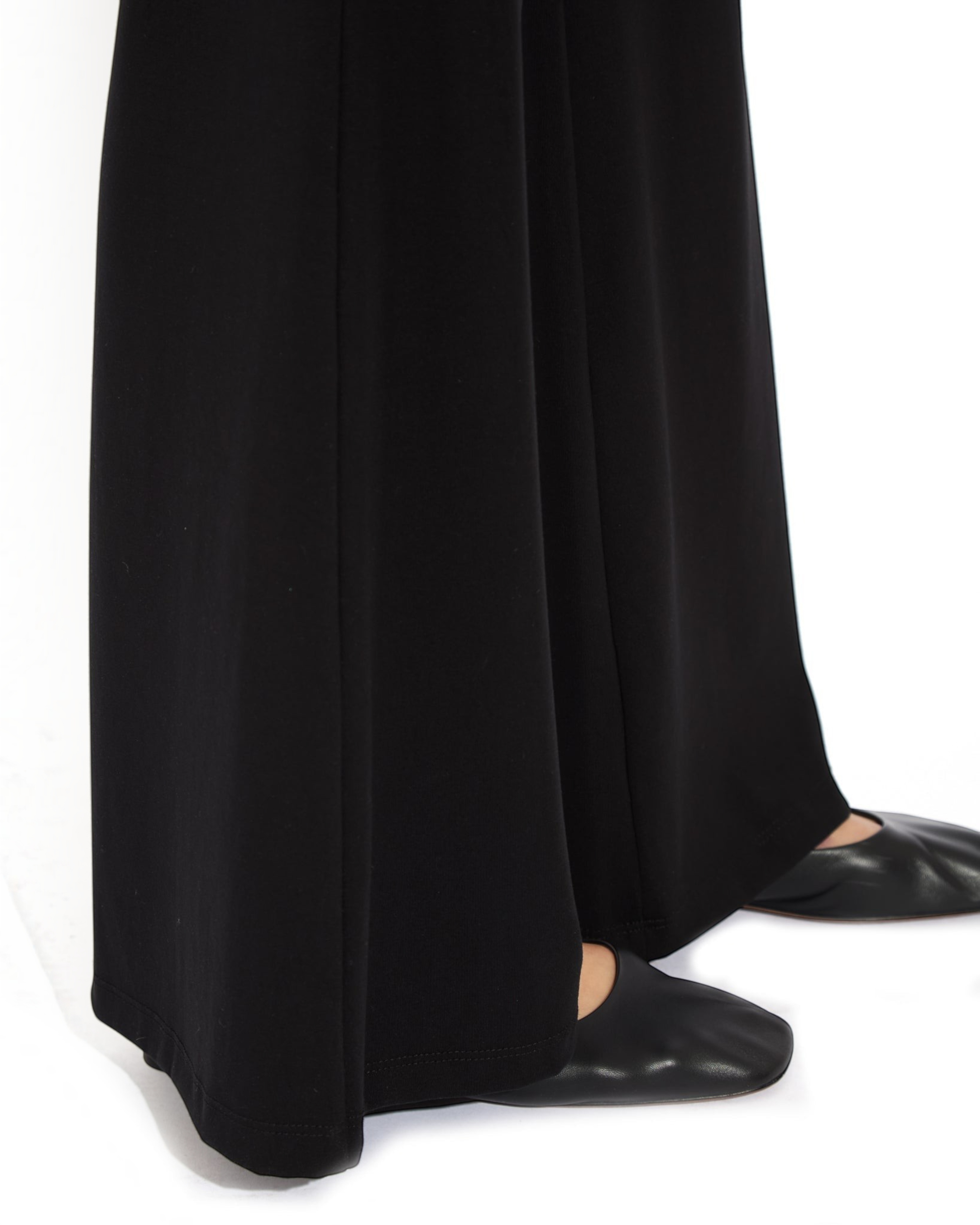Weldun Tessa long black flare pants in soft breathable PYRATEX fabric with a fluid silhouette and elastic waist