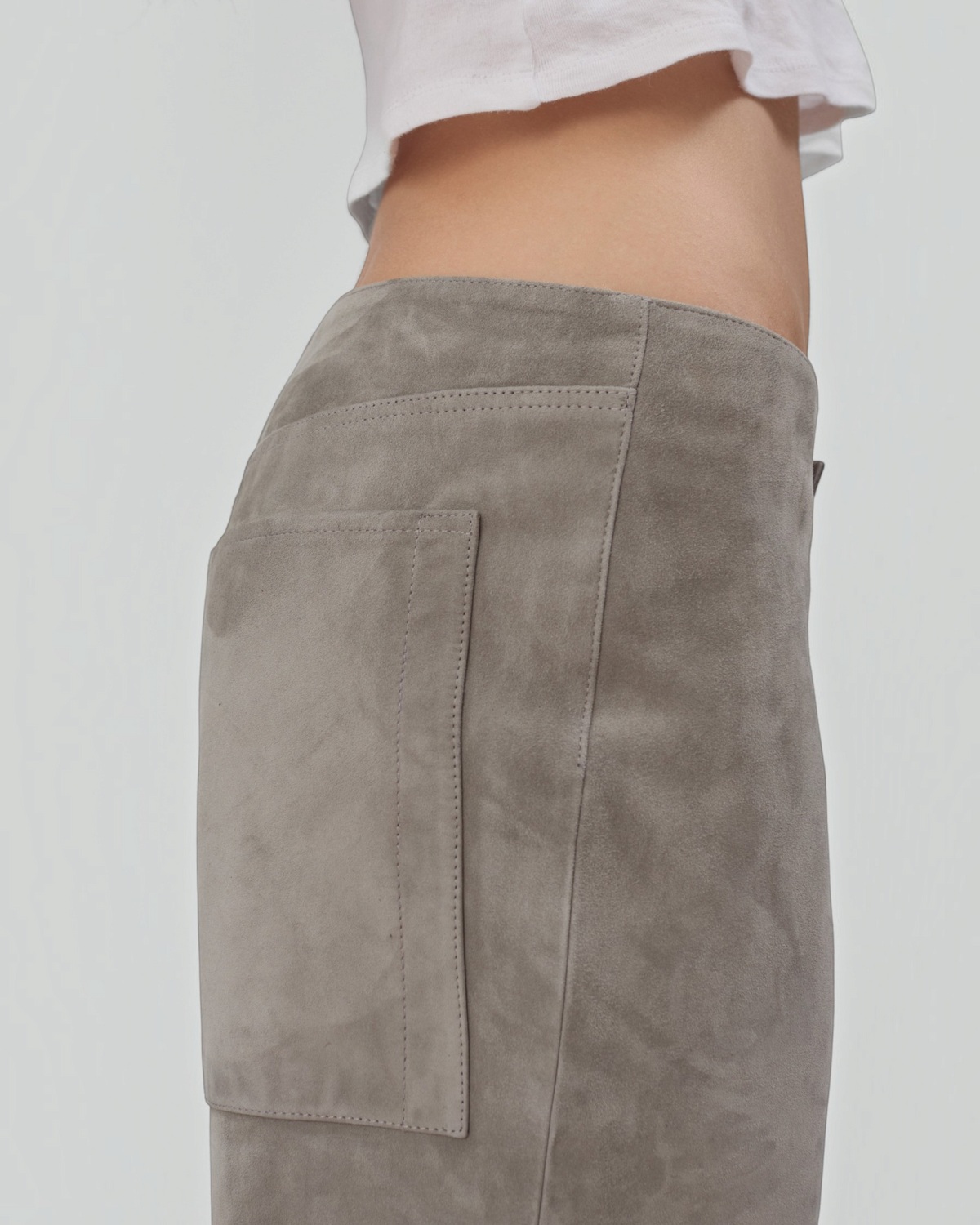 Sport Jean in Smoke Suede